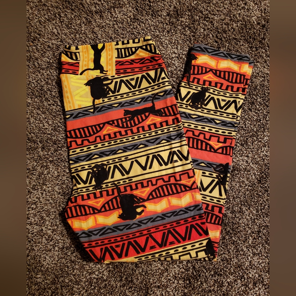 Gently USED LuLaRoe Halloween Black Cat TC2 Leggings